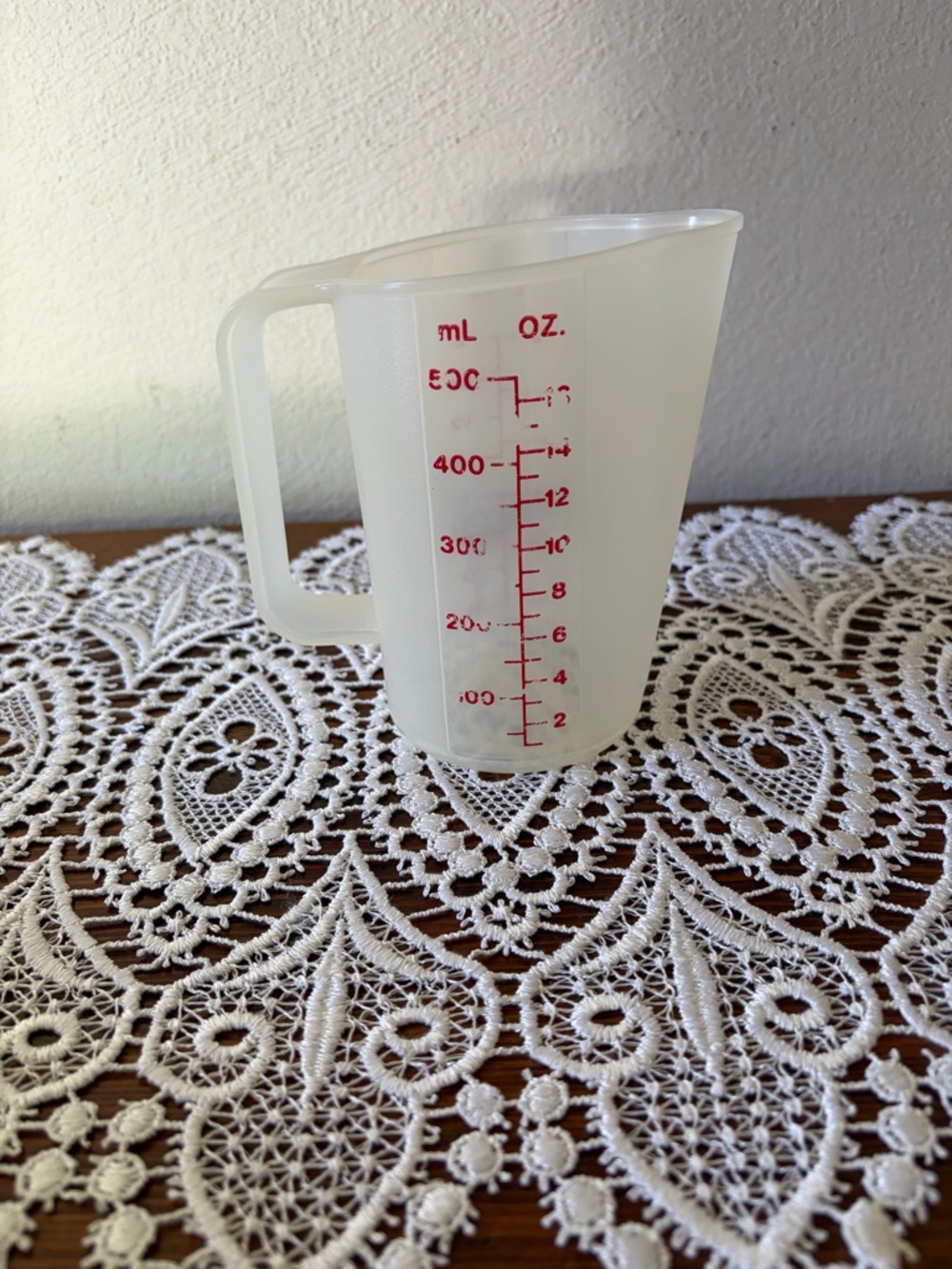 Tupperware Measuring Cup - Picture 2 of 3